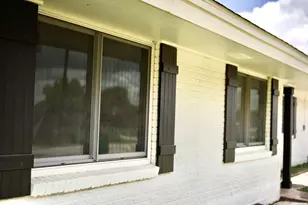501 N 10th St, San Saba, TX 76877 - Photo 2
