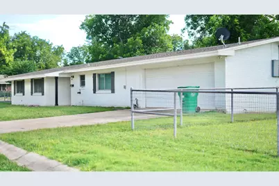 501 N 10th Street, San Saba, TX 76877 - Photo 1