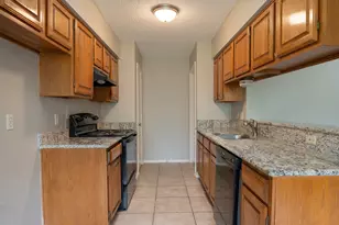 1731 Dynasty Cir, Glenn Heights, TX 75154 - Photo 6