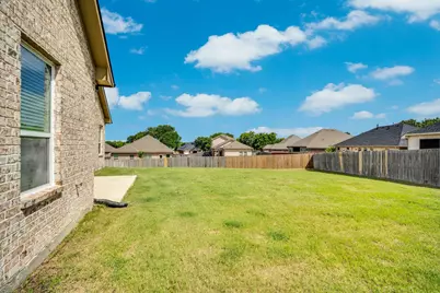 702 Chester Court, Ennis, TX 75119 - Photo 24