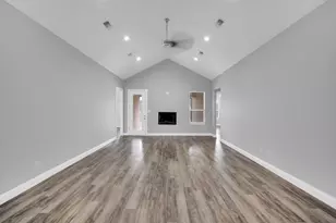 702 Chester Ct, Ennis, TX 75119 - Photo 6
