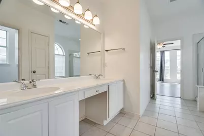 2213 Ravenhurst Drive, Plano, TX 75025 - Photo 12