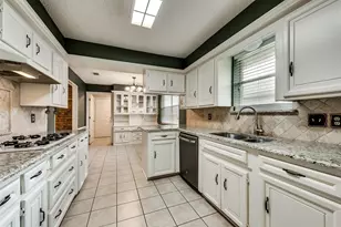 1006 Mayapple Dr, Garland, TX 75043 - Photo 6
