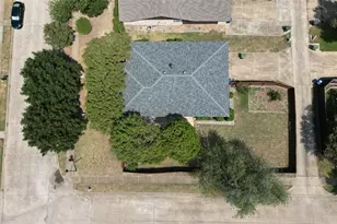 2818 Gayle Dr, Garland, TX 75044 - Photo 2