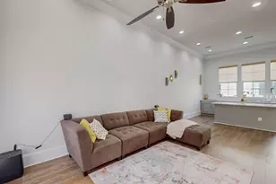 638 Dalton Ln, Irving, TX 75039 - Photo 8