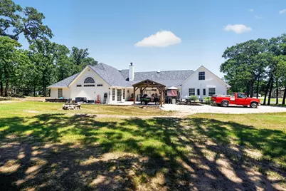 111 Lone Star Drive, Gainesville, TX 76240 - Photo 6