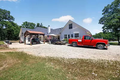111 Lone Star Drive, Gainesville, TX 76240 - Photo 8