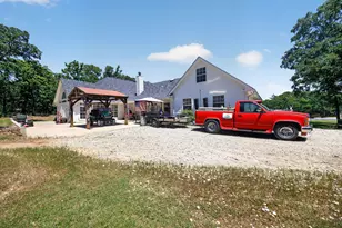 111 Lone Star Dr, Gainesville, TX 76240 - Photo 8