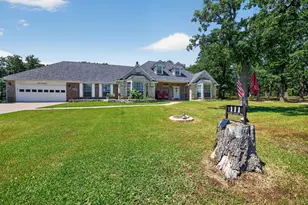 111 Lone Star Dr, Gainesville, TX 76240 - Photo 4