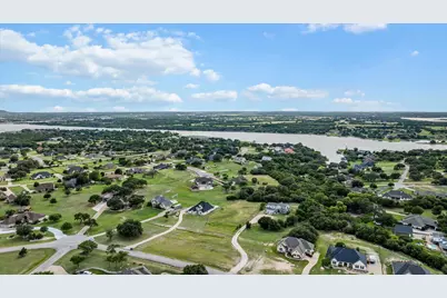 1104 Bentwater Parkway, Granbury, TX 76049 - Photo 4
