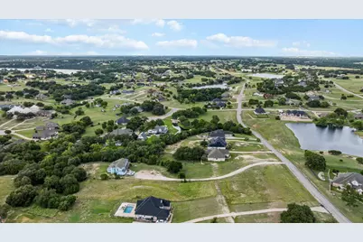 1104 Bentwater Parkway, Granbury, TX 76049 - Photo 12
