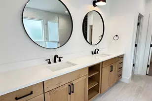 3908 Rochelle Dr, Dallas, TX 75220 - Photo 24