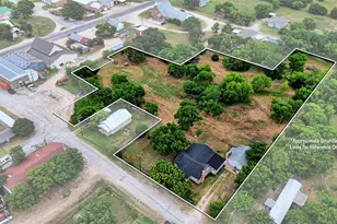 301 Spring St, Forestburg, TX 76239 - Photo 24