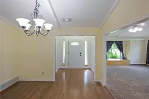 107 Oak Creek Ln, Ovilla, TX 75154 - Photo 2