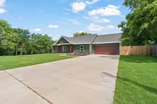 702 Scudder St, Cleburne, TX 76033 - Photo 6