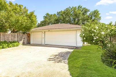 9519 Robin Meadow Drive, Dallas, TX 75243 - Photo 26