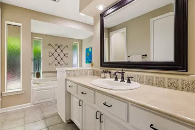 9519 Robin Meadow Drive, Dallas, TX 75243 - Photo 18