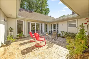 9519 Robin Meadow Dr, Dallas, TX 75243 - Photo 26