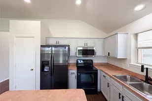 1531 Kensington Pl, Lancaster, TX 75134 - Photo 2