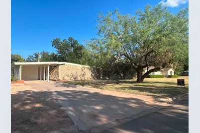 1057 Westridge Drive, Abilene, TX 79605 - Photo 2