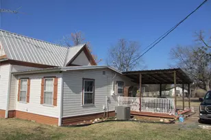 608 N Colorado St, Whitney, TX 76692 - Photo 4