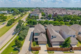 2208 N Royal Crecent Dr N, Flower Mound, TX 75028 - Photo 2