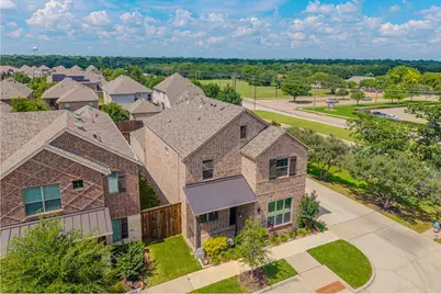 2208 N Royal Crecent Drive N, Flower Mound, TX 75028 - Photo 4