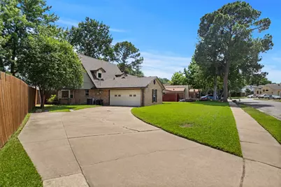 1310 Carriage Drive, Irving, TX 75062 - Photo 2