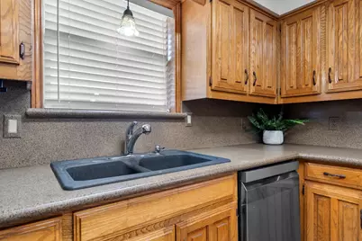 2315 Stone Glen Lane, Carrollton, TX 75007 - Photo 20