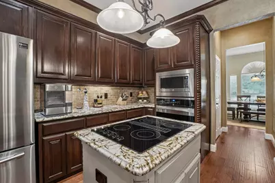 6109 Crestside Drive, Flower Mound, TX 75028 - Photo 10