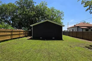 307 S Louisiana St, Celina, TX 75009 - Photo 2