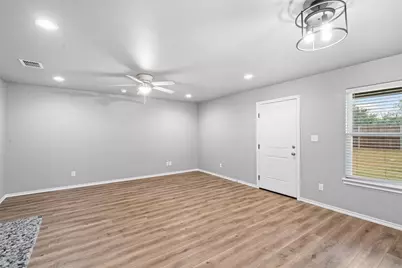 128 Abbey Park Court, Granbury, TX 76049 - Photo 8