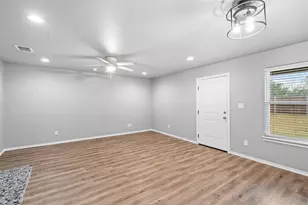 128 Abbey Park Ct, Granbury, TX 76049 - Photo 8