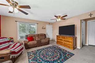 406 E Adams St, Riesel, TX 76682 - Photo 4