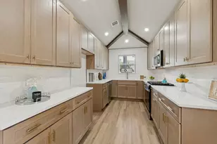 10105 Rita Rd, Dallas, TX 75243 - Photo 14