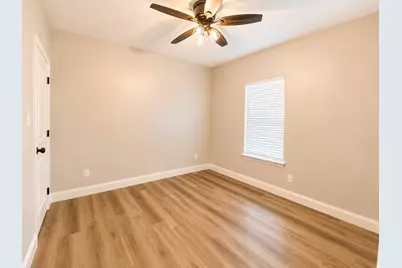 801 Meadowlark Circle, Granbury, TX 76049 - Photo 16