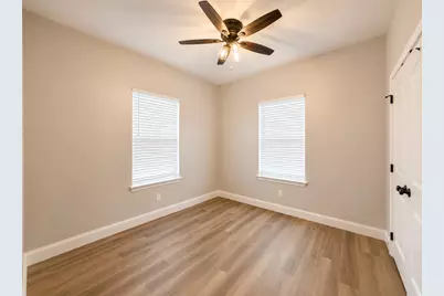 801 Meadowlark Circle, Granbury, TX 76049 - Photo 14