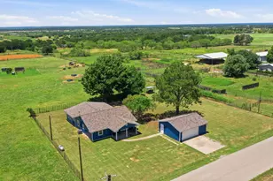 1198 Poe Prairie Rd, Millsap, TX 76066 - Photo 34