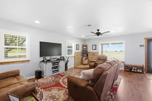 1198 Poe Prairie Rd, Millsap, TX 76066 - Photo 6