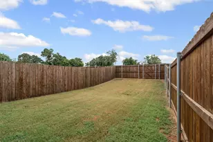 100 Abbey Park Ct, Granbury, TX 76049 - Photo 24