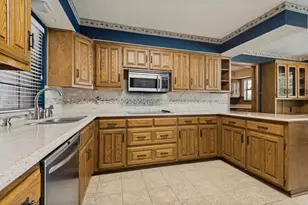 5601 Dye Dr, Arlington, TX 76013 - Photo 16