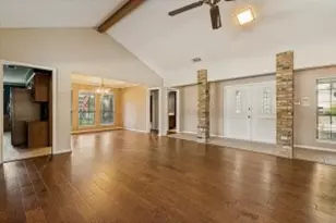 5601 Dye Dr, Arlington, TX 76013 - Photo 4