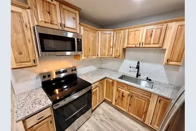 209 McBrayer Street, Graham, TX 76450 - Photo 4
