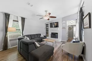 5017 Village Ct, Haltom City, TX 76117 - Photo 12