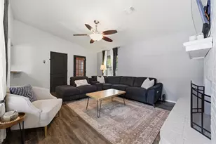 5017 Village Ct, Haltom City, TX 76117 - Photo 14