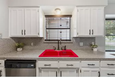 5017 Village Court, Haltom City, TX 76117 - Photo 16