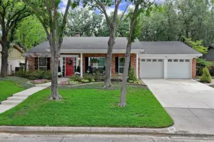 808 San Marcos Ln, Bedford, TX 76021 - Photo 2