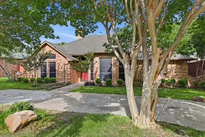 3719 Kelly Boulevard, Carrollton, TX 75007 - Photo 2