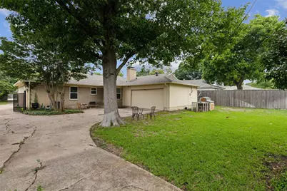 8628 San Souci Drive, Dallas, TX 75238 - Photo 22