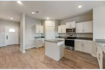 820 Lakeview Drive, Alvarado, TX 76009 - Photo 10